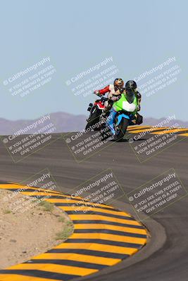 media/Oct-09-2022-SoCal Trackdays (Sun) [[95640aeeb6]]/Turns 9 and 10 (1050am)/